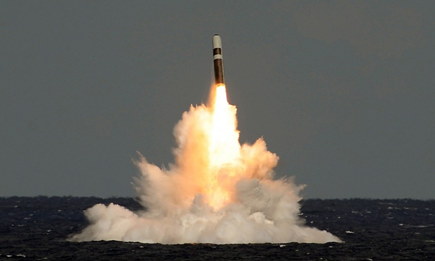 Trident II là 1 loại vũ khí quân sự hạt nhân phóng từ tàu ngầm đáng sợ
