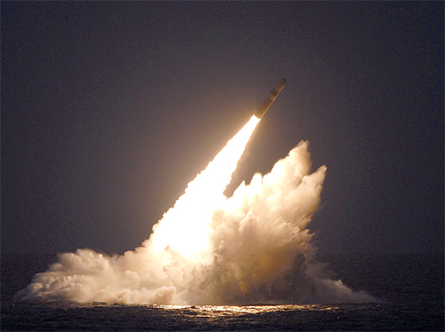Tên lửa D-5LE Trident II là thứ vũ khí quân sự đem lại sức mạnh cho siêu tàu ngầm SSBN (X)
