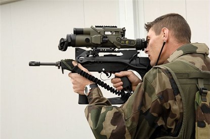 Súng trường FAMAS là loại vũ khí quân sự hiệu quả trong tác chiến