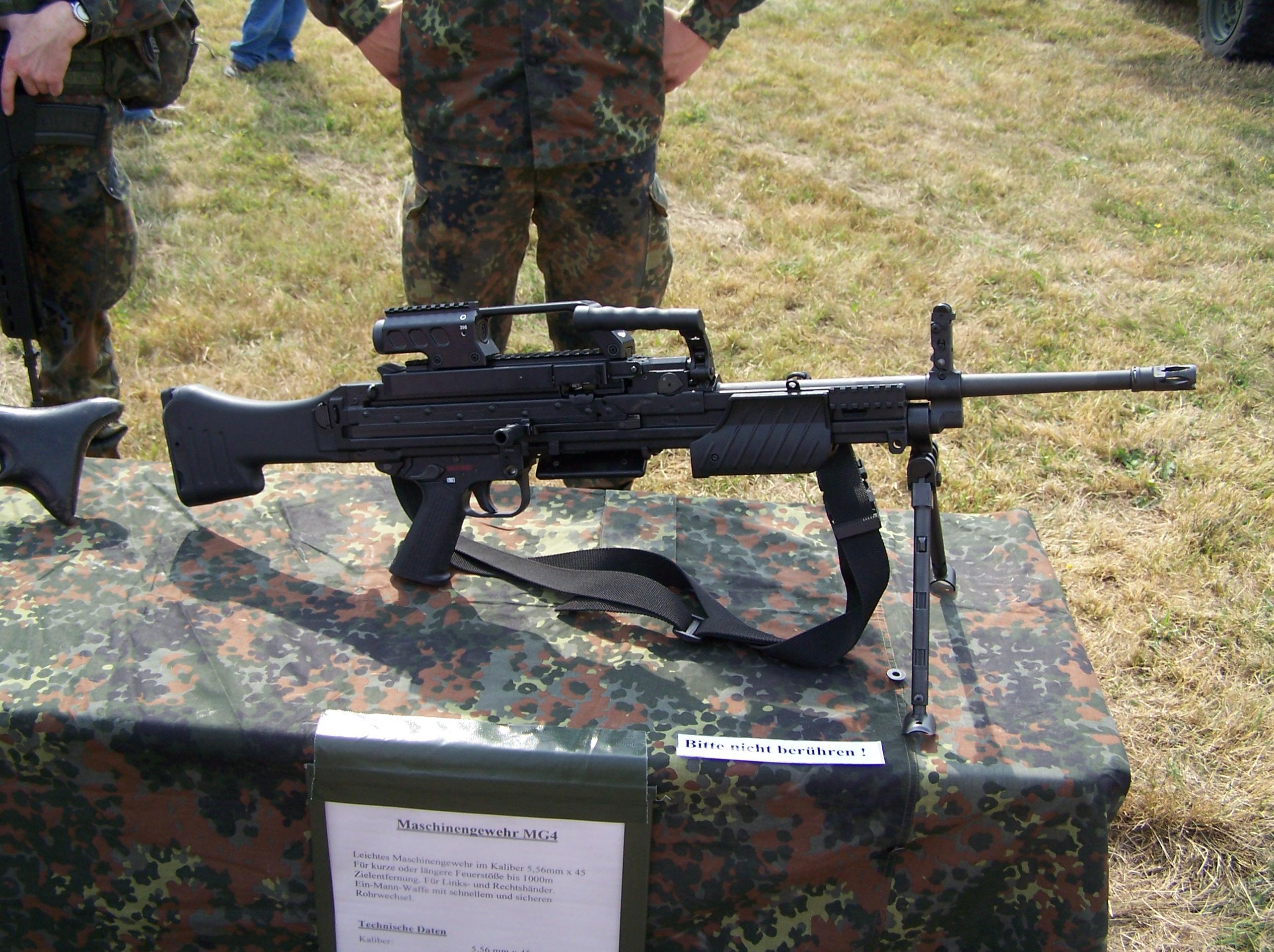 Súng máy Heckler & Koch MG4 là một trong những loại vũ khí quân sự uy lực của Ấn Độ