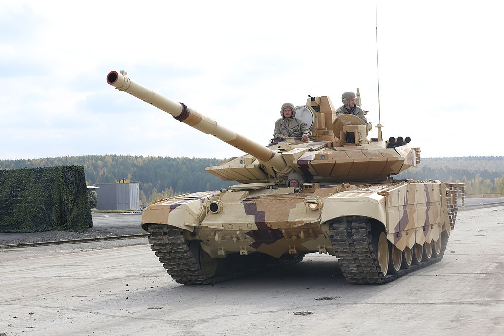 Tăng T-90 là loại vũ khí quân sự vô cùng uy lực của lực lượng tăng thiết giáp