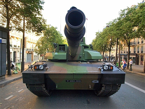 Vũ khí quân sự xe tăng chiến đấu chủ lực Leclerc của Pháp có nhiều tính năng chiến đấu lợi hại