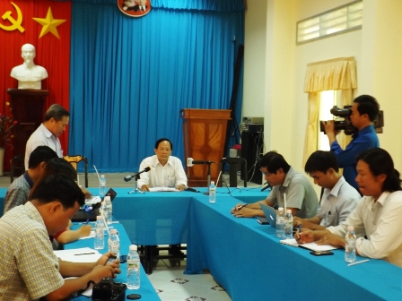 Sở GD-ĐT tỉnh Trà Vinh đã công bố hình thức kỷ luật liên quan đến vụ nữ sinh bị đánh hội đồng ở Trà Vinh