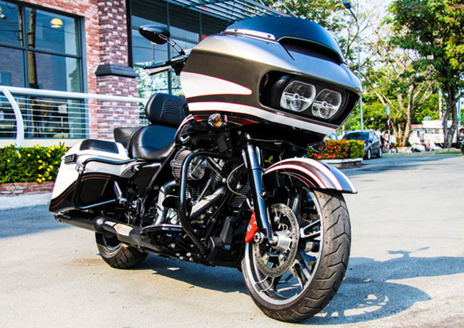 Xe Harley-Davidson Road Glice® Special bản tiêu chuẩn được phân phối chính hãng với giá bán từ 1 tỷ đồng 