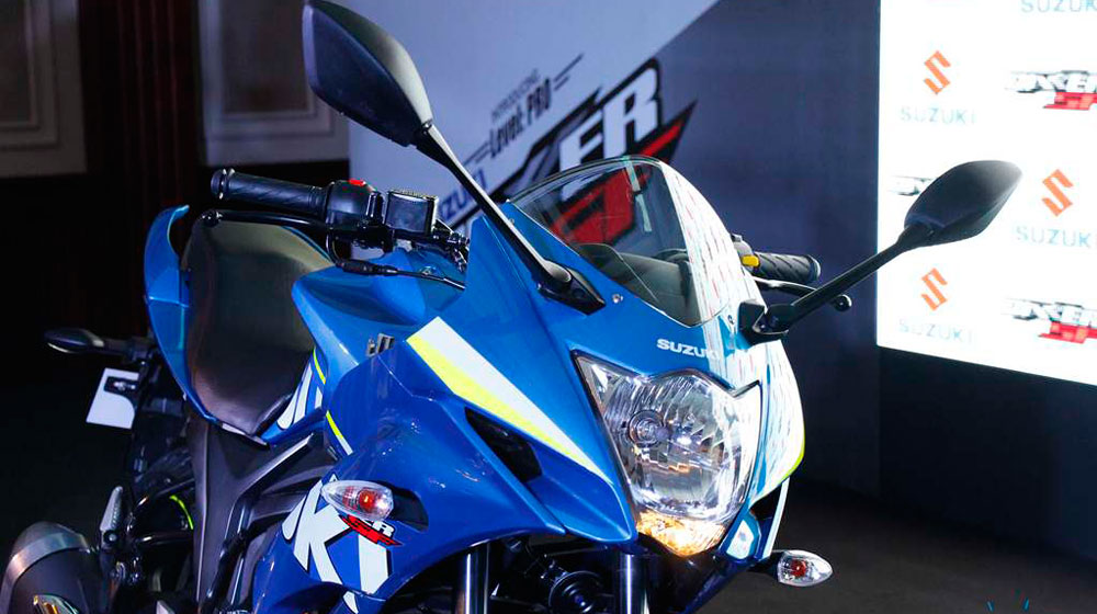 Suzuki bán ra Gixxer SF với 3 màu lựa chọn xanh MotoGP, trắng và đen