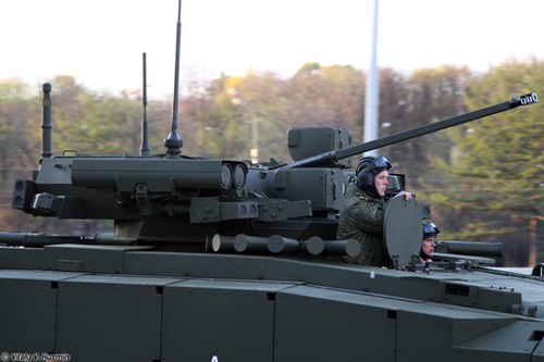 Thiết kế mới của xe bộ binh Kurganets-25 cùng các loại xe tăng thiết giáp khác giúp tăng 'khả năng sống sót' cũng như đảm bảo điều kiện có thể chiến đấu trên chiến trường