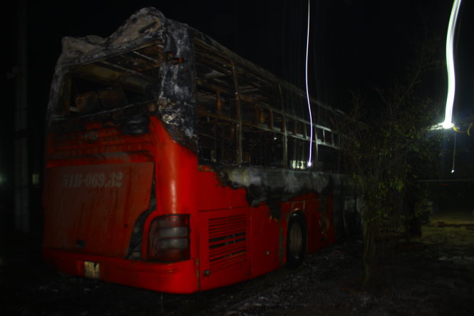 Hiện nguyên nhân vụ xe khách bốc cháy ở Hà Tĩnh đang được cơ quan chức năng khẩn trương điều tra