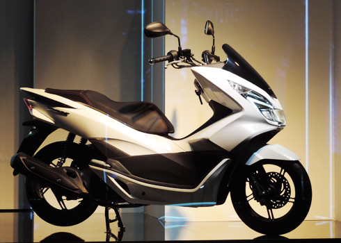 Mẫu xe máy Honda mới ra mắt hồi tháng 1 năm nay - Honda PCX 125