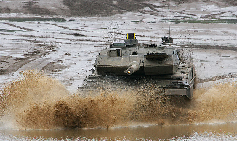 Xe tăng Leopard 2 được Krauss-Maffei Wegmann phát triển đầu thập niên 70 và đưa vào biên chế năm 1979