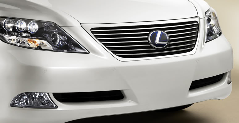 xe vi phạm của việt kiều sẽ phải t&aacute;i xuất