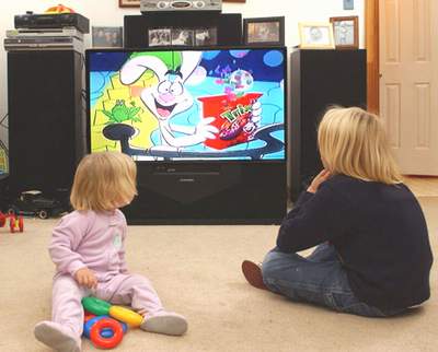 Trẻ nhỏ không nên xem ti vi quá nhiều