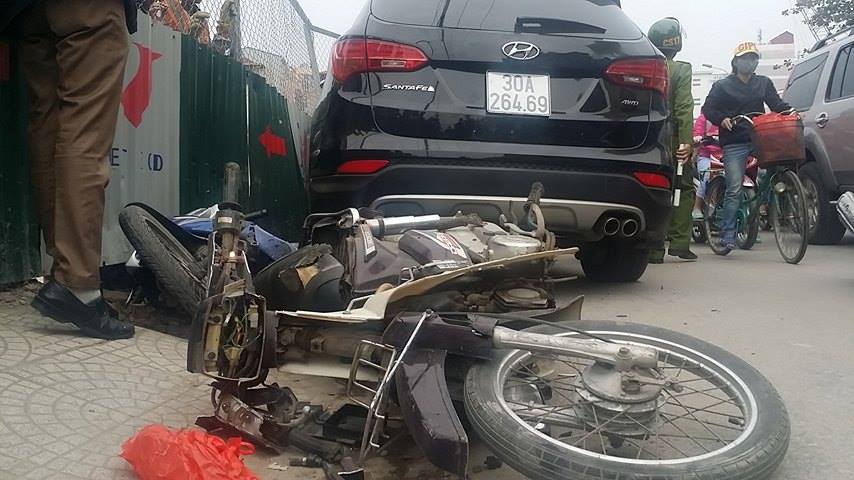Xe Santafe điên gây tai nạn liên hoàn trên đường Trường Chinh