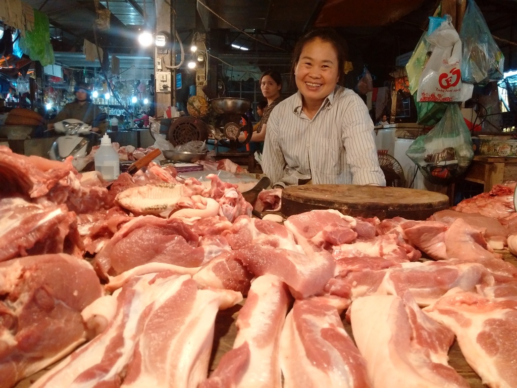Giá cả thị trường ngày hôm nay (27/9): Giá thịt lợn hơi giữ ở mức ổn định