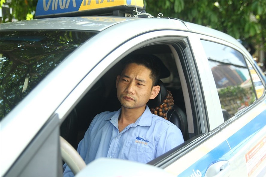 Taxi truyền thống ‘căng mình’ cải tiến để trụ lại trước Grab, Uber