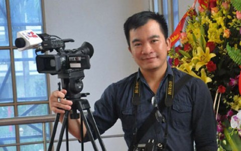 Thủ tướng truy tặng bằng khen cho phóng viên Đinh Hữu Dư