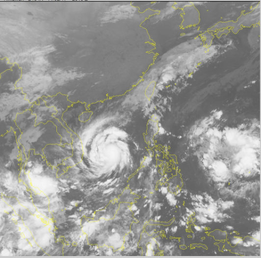 Tin mới nhất về cơn bão số 12: Bão tiếp tục mạnh lên giật cấp 15