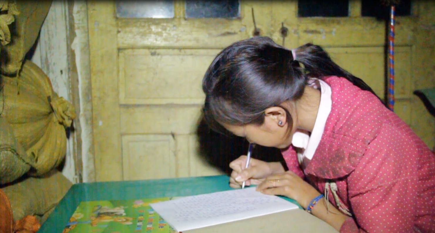 Chất lượng Việt Nam Online cùng Rạng đông ‘Thắp sáng ước mơ’ cho học sinh nghèo hiếu học