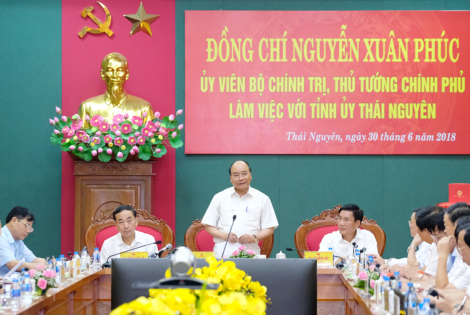 Thủ tướng: Thái Nguyên cần đưa chè tham gia chuỗi giá trị toàn cầu