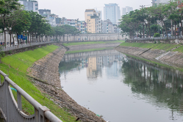 Giải pháp xử lý ô nhiễm sông Tô Lịch bằng công nghệ mới của Nhật Bản chỉ là tạm thời