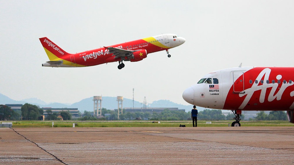 Vận chuyển đường hàng không tăng mạnh dịp Tết: Bộ trưởng GTVT quán triệt 'an toàn trên hết'