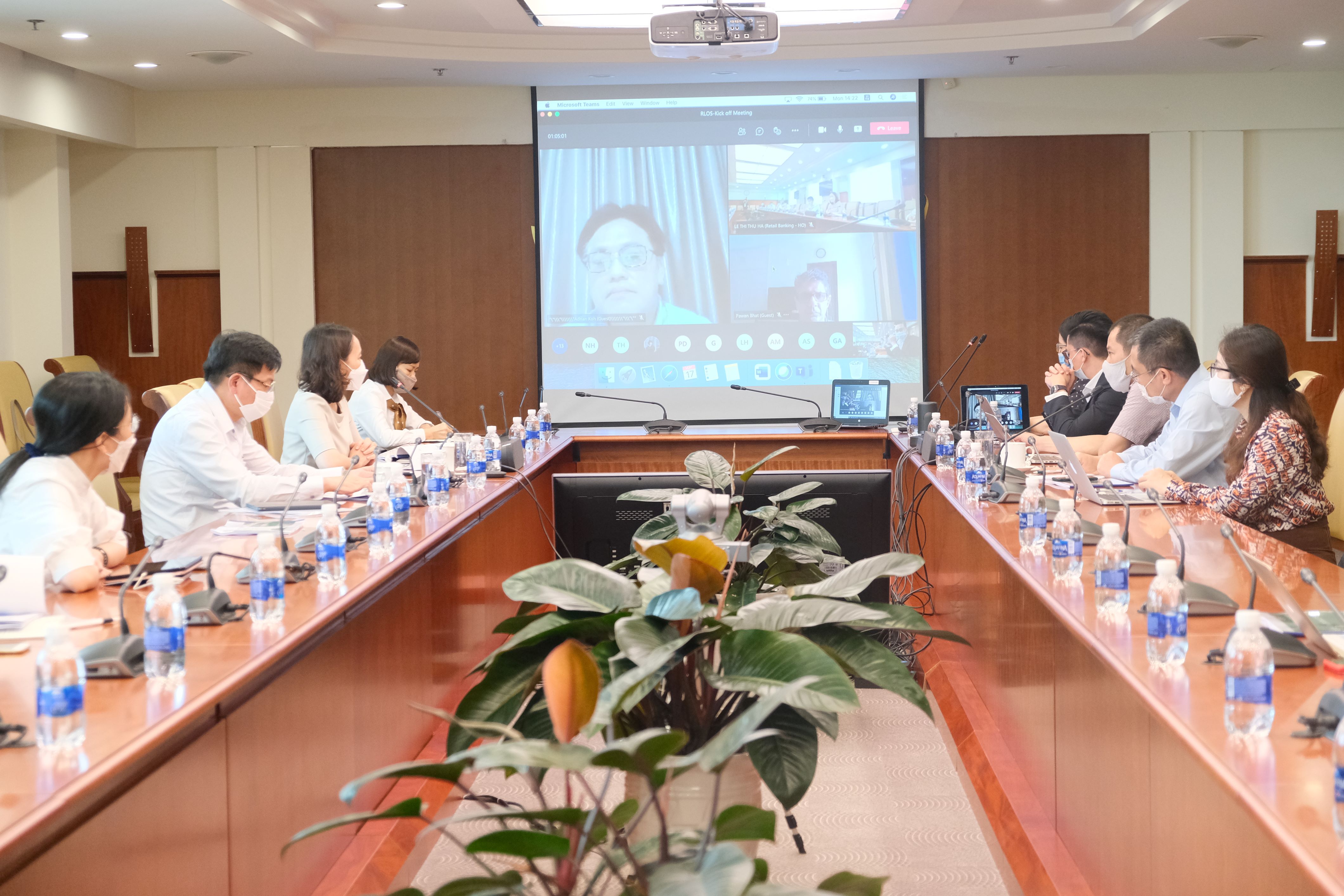 Quang cảnh lễ khởi động dự án tQuang cảnh lễ khởi động dự án thực hiện qua cầu truyền hìnhực hiện qua cầu truyền hình