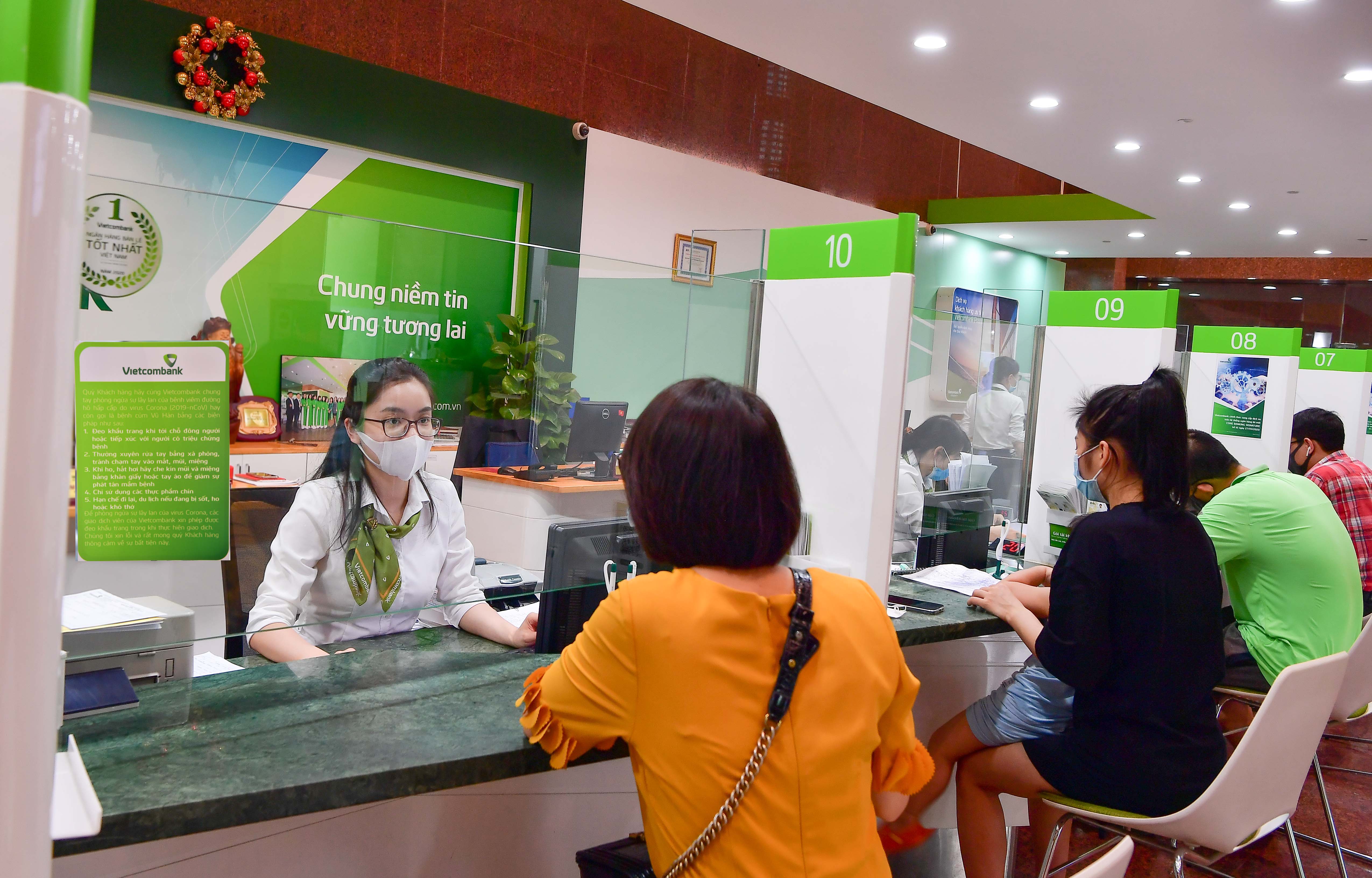Vietcombank giảm lãi suất tiền vay và phí để hỗ trợ khách hàng bị ảnh hưởng bởi đại dịch Covid-19 tại địa bàn tỉnh Bắc Giang và Bắc Ninh