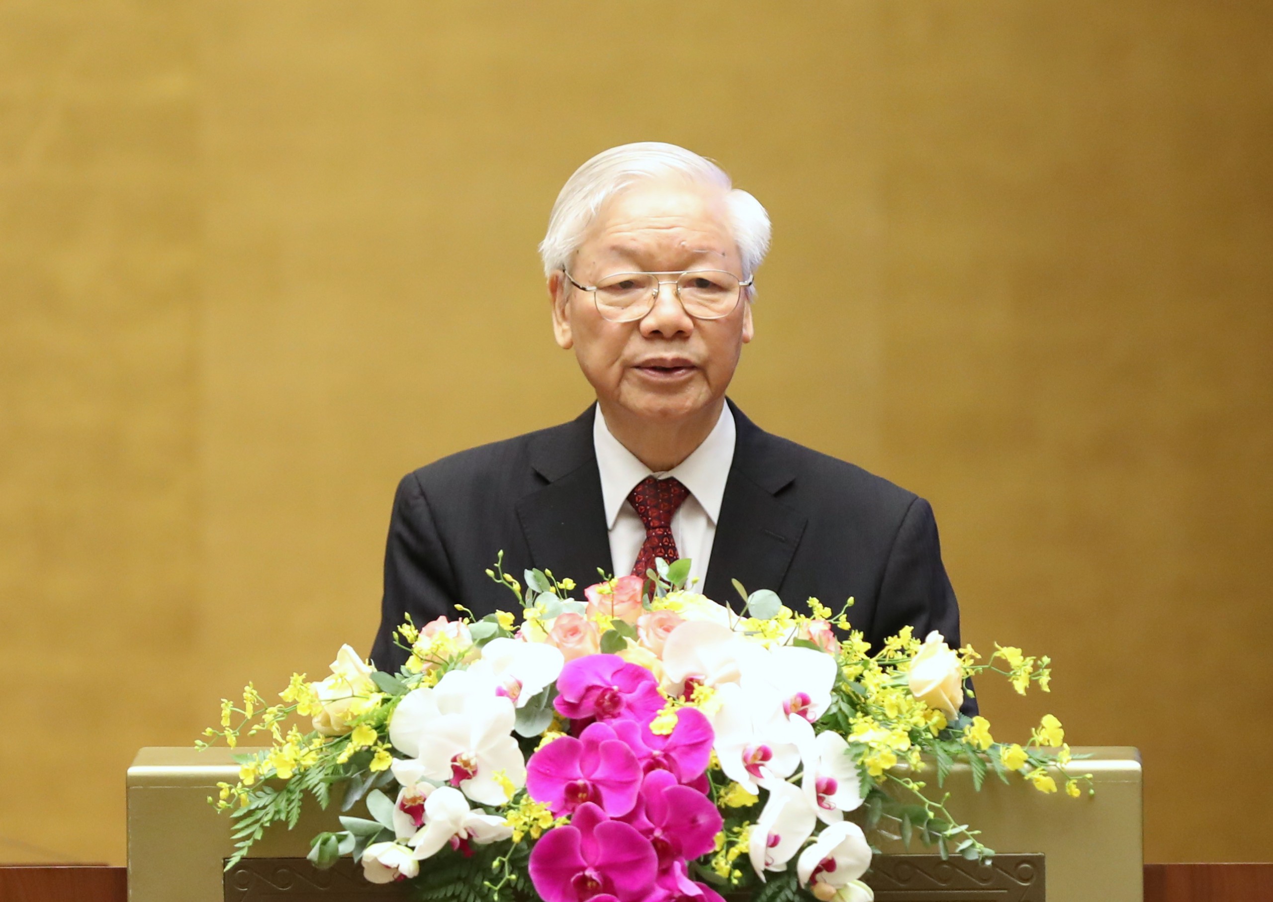 Tổng Bí thư Nguyễn Phú Trọng phát biểu tại Hội nghị toàn quốc sơ kết 5 năm thực hiện Chỉ thị số 05 của Bộ Chính trị về ''Đẩy mạnh học tập và làm theo tư tưởng, đạo đức, phong cách Hồ Chí Minh''. Ảnh: VGP/Nhật Bắc