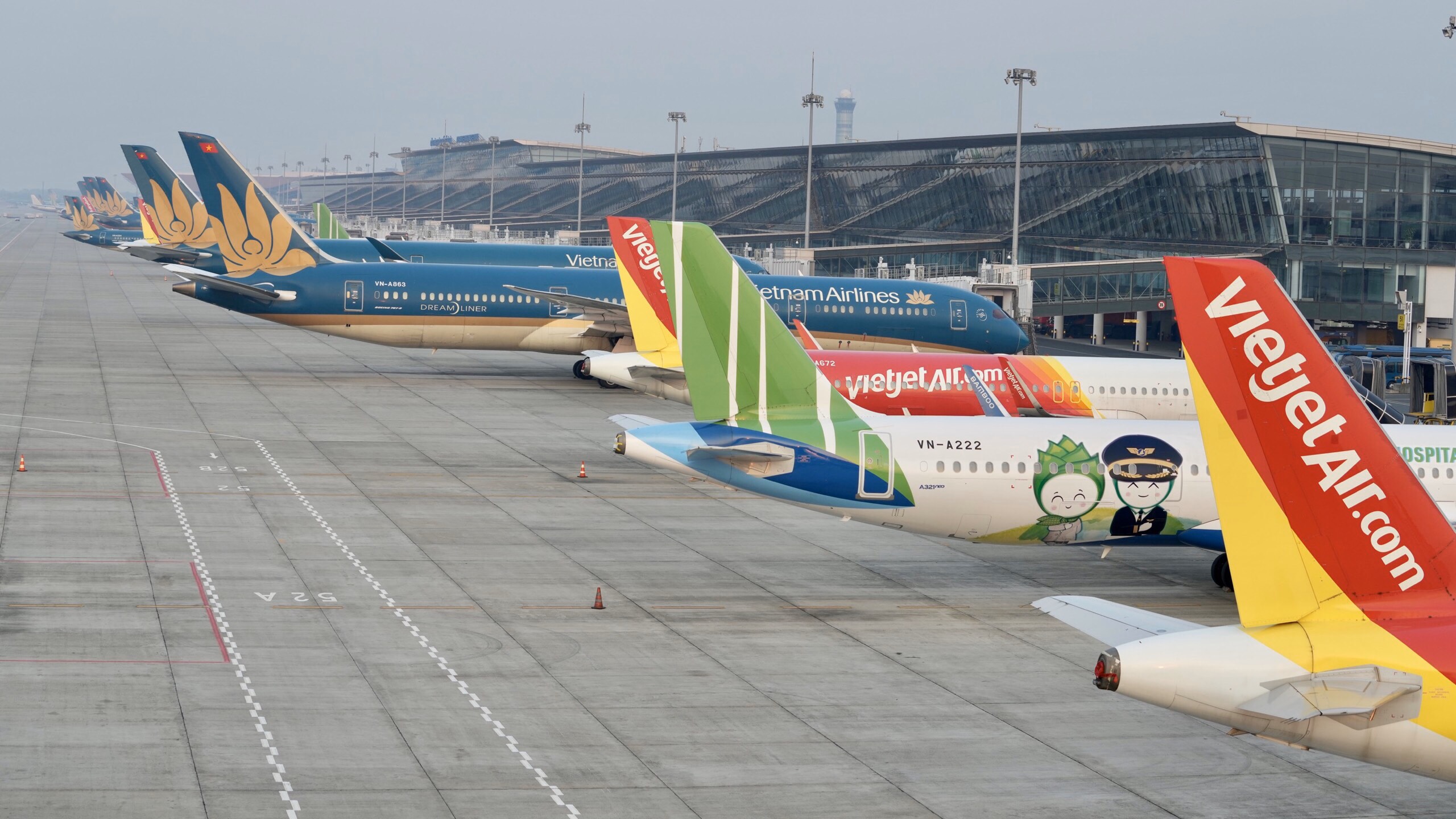 Cục Hàng không tiếp tục yêu cầu các hãng hàng không dừng mở bán vé trên các đường bay nội địa
