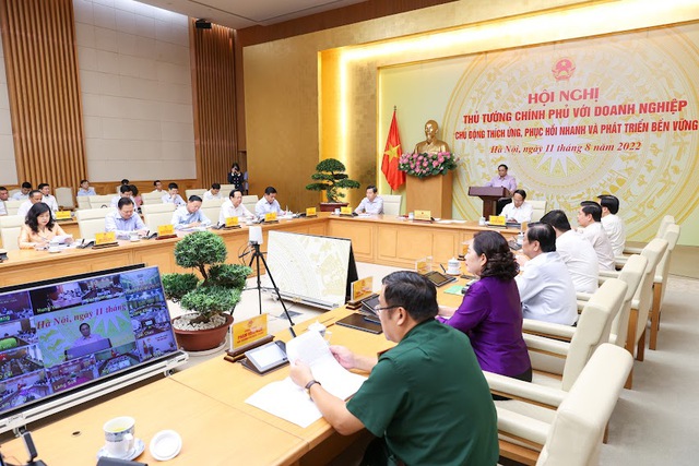 Thủ tướng Chính phủ chủ trì Hội nghị trực tuyến toàn quốc với các doanh nghiệp