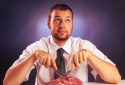 Hóa chất do vi khuẩn đường ruột tạo từ người ăn thịt đỏ gây nguy cơ mắc bệnh tim, đột quỵ