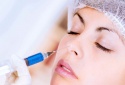 Mũi hoại tử tím đen sau khi đến spa tiêm chất làm đầy không rõ nguồn gốc