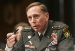 Giám đốc CIA Petraeu từ chức vì bồ bịch