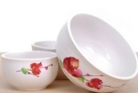 Nguy cơ nhiễm độc trong bát đĩa nhựa Trung Quốc