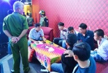 Cảnh sát đột kích quán bar