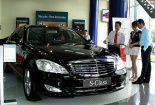 Gian nạn "chặn"xe Việt Kiều hồi hương