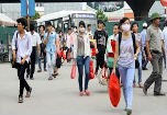 Tấp nập rời Hà Nội đi nghỉ lễ
