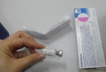 Y tá “ăn bớt” vắc xin bị đuổi việc