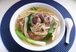 Canh măng tươi hầm chân giò ngon tuyệt