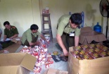 Kho thực phẩm chức năng lậu nằm ngoài bãi Sông Hồng