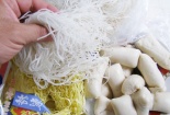 Phát hiện mì căn, hủ tiếu khô có chất gây sỏi thận