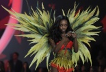 Nhắm những đôi cánh thiên thần của Victoria's Secret