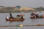 Tin mới nhất về tìm xác chị Huyền: Gia đình thuê máy xúc từ Phú Thọ xuống Hà Nội tìm 