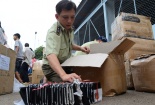 10 container hàng lậu qua cảng