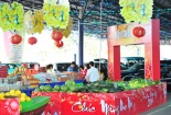 Rộn rã chợ Tết trong siêu thị Metro