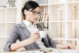 Ngồi máy tính nhiều, làm gì để bảo vệ làn da? 