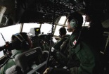 Những gian khổ ít biết của những người 'vạch' biển tìm MH370