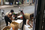 Kinh hoàng rửa đào bằng nước xà phòng