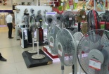 Nắng nóng 40 độ C - thị trường điện lạnh vẫn ảm đạm