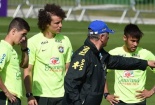 Brazil sẽ đá 5 hậu vệ trước Colombia?