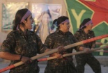 Những nữ chiến binh khiến IS khiếp sợ